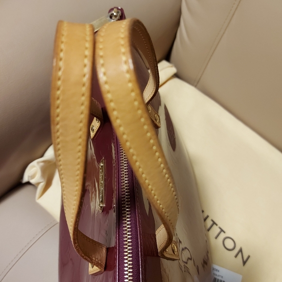 LV Bellevue PM tote Bag - Picture 9 of 16